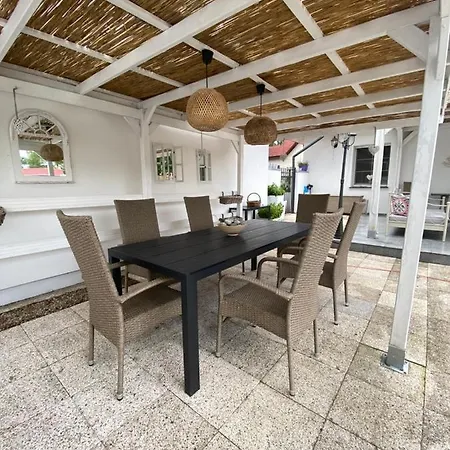 Mare House Villa *